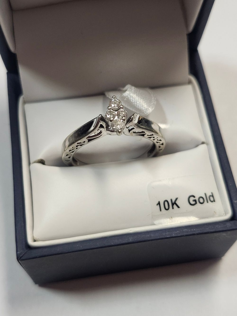 10K White Gold Diamond Engagement Ring Size 7.5